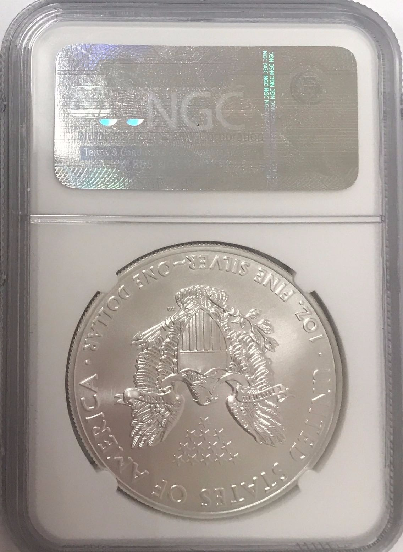(#10) 2015 Eagle S$1. First Day of Issue. NGC MS70