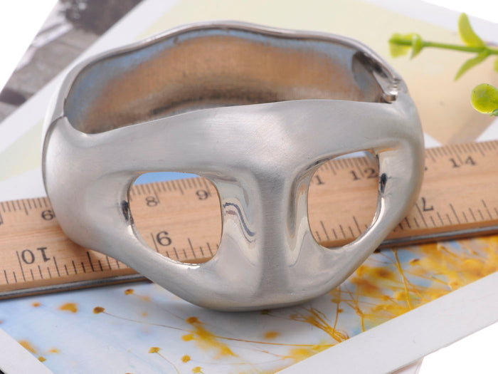 Abstract Interesting Staring Eyes Cutout Masquerade Bracelet