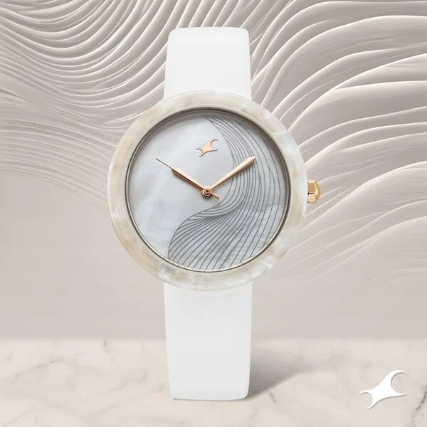 Fastrack Younique Quartz Analog Mother Of Pearl Dial LeatherStrap Watch For Girls 68035kl01