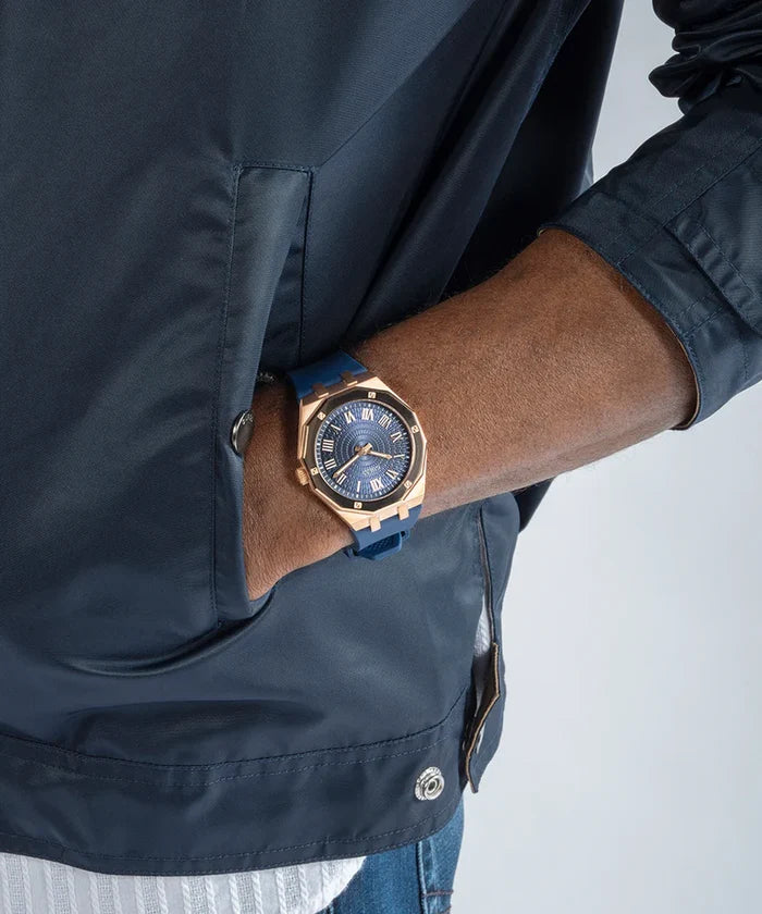 GUESS ASSET Men Blue Round Dial Analog Watch - GW0663G3