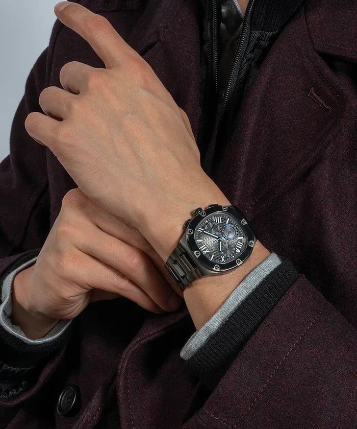 GUESS HEADLINE Men Gunmetal Square Dial Analog Watch - GW0572G5