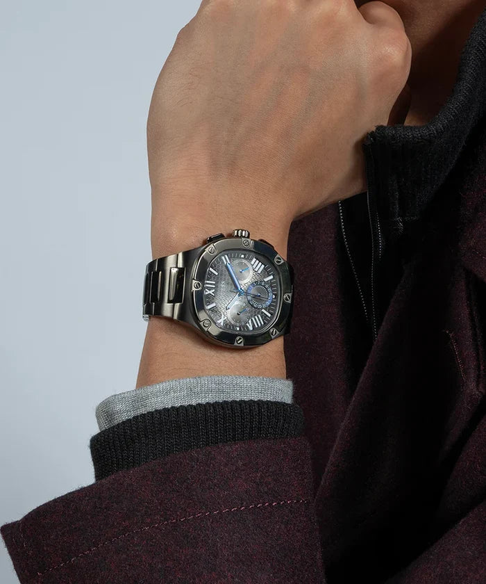 GUESS HEADLINE Men Gunmetal Square Dial Analog Watch - GW0572G5