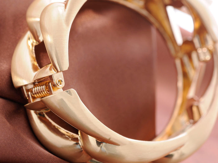 Roman Style Chic Twist Bangle Bracelet