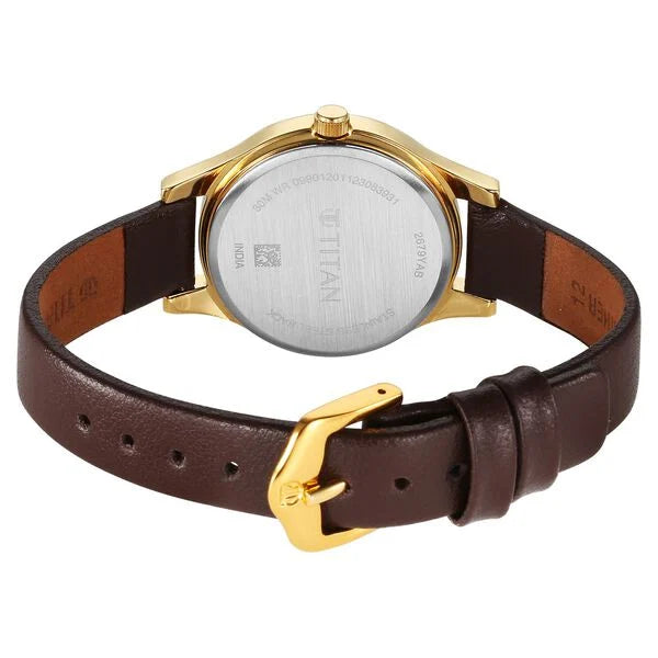 Titan Karishma Quartz Analog Pink Leather Strap for Women 2679yl02