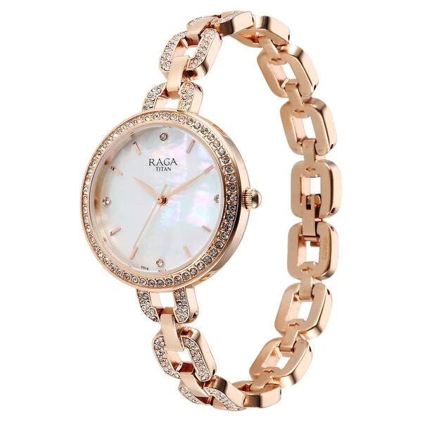Titan Raga Showstopper Quartz Analog  Watch for Women 95272wm01
