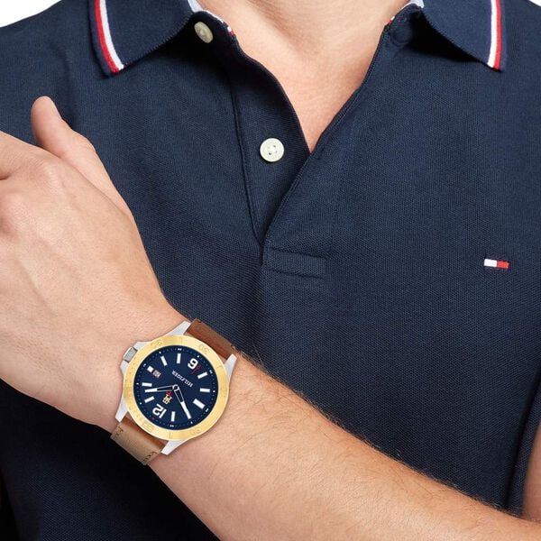 Tommy Hilfiger Blue Dial Brown Colour Leather Strap Watch for Men th1710529
