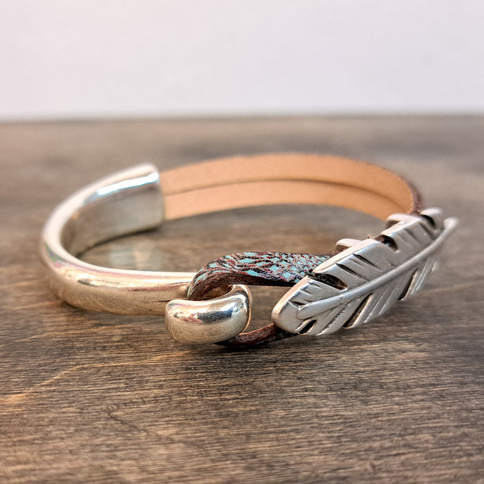 Turqoise and Brown Print Feather Silver Bracelet